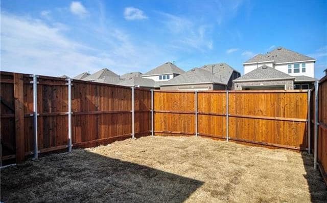 Building Photo - 812 Birdie Dr