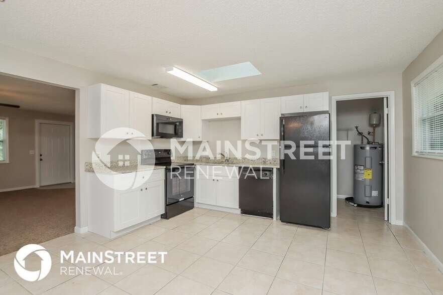 Building Photo - 3226 1st Pl