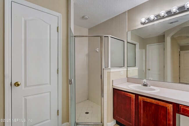 Building Photo - 9703 Cedar Ridge Dr W
