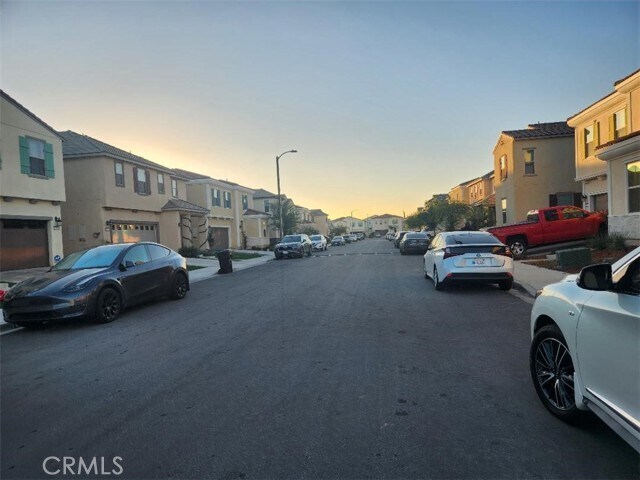 Building Photo - 938 W Jasmine Wy