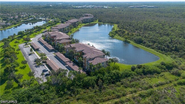 Building Photo - 9735 Acqua Ct