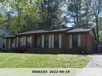 Building Photo - 2422 Foxtrot Rd