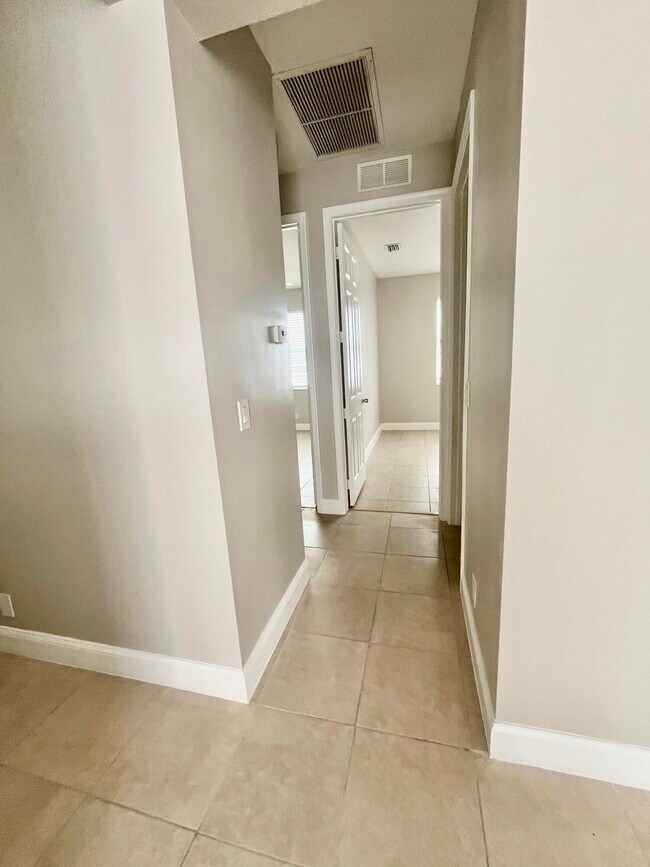 Building Photo - 325 Mulberry Grove Rd