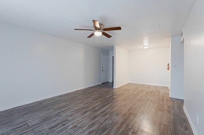 Building Photo - Bella Vista Sol