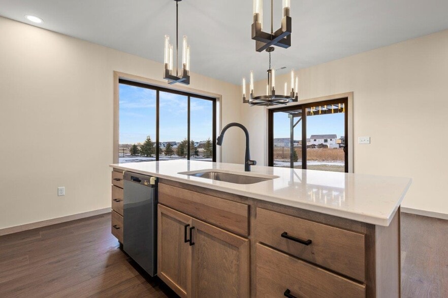 Building Photo - 2324 Sweetgrass Dr