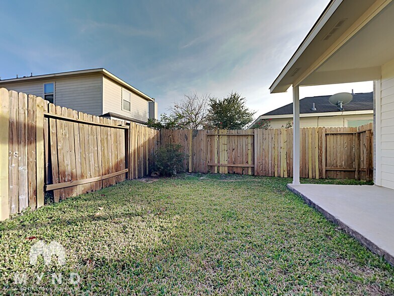 Building Photo - 21210 Rezanof Rd