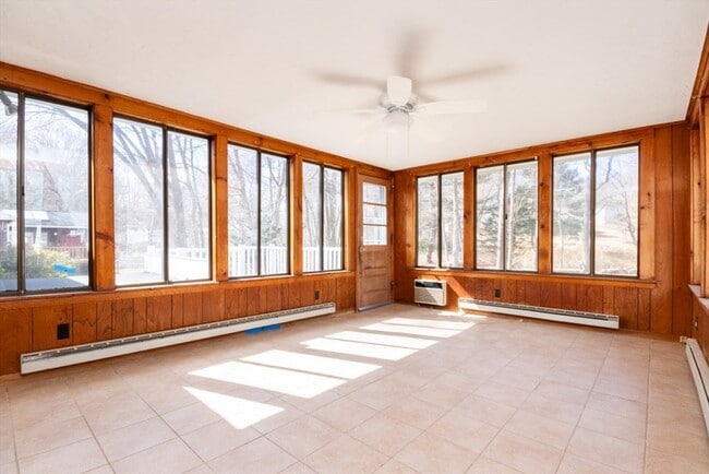 Building Photo - 22 Livoli Rd