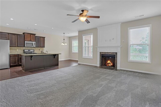 Building Photo - 568 Garden View Ct