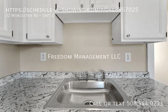 Building Photo - 32 Worcester Rd