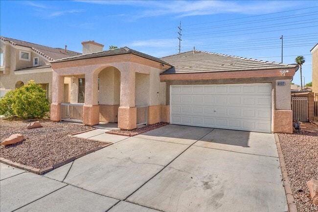 Building Photo - Single Story 3 Bedroom Home with Open Concept