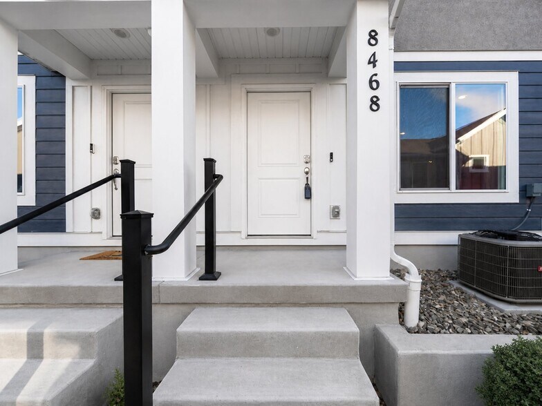 Building Photo - 8468 W Meadow Bank Wy