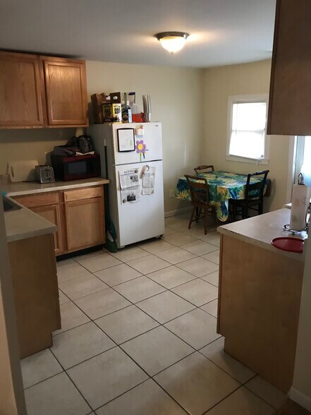 Building Photo - 53 Tingley St