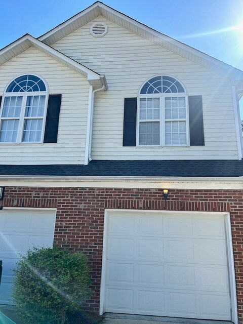 Primary Photo - 2113 Thornblade Dr