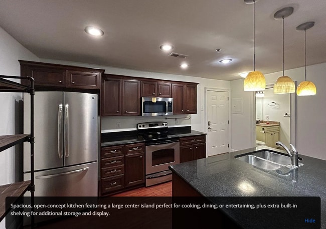 Building Photo - 521 N Graham St