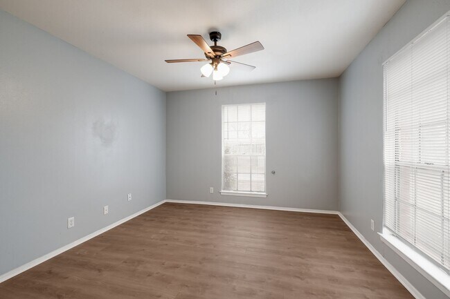 Building Photo - Downstairs 1/1 in Historic Monte Vista