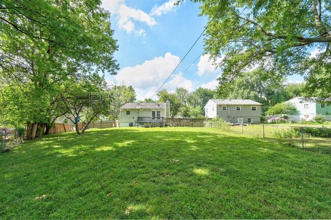 Building Photo - 18410 Shoshone Dr