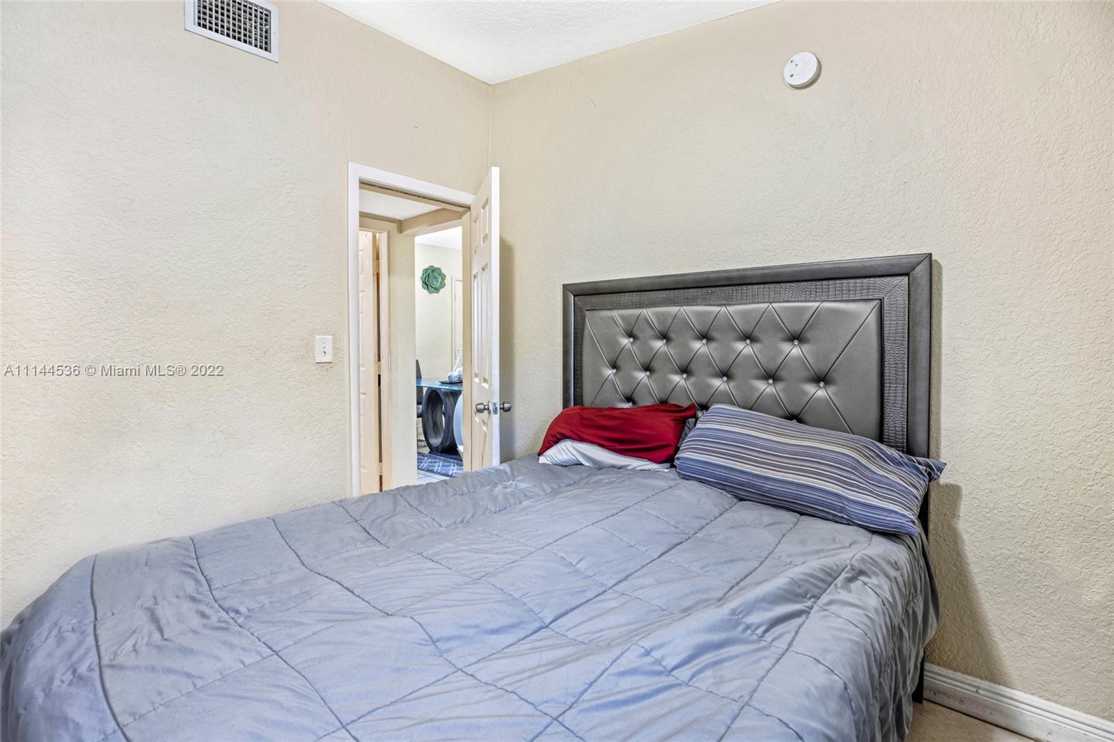 Building Photo - 2165 NW 23rd St