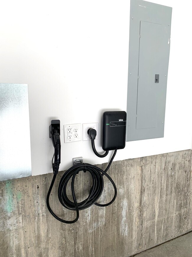 Building Photo - 2160 Youngfield St