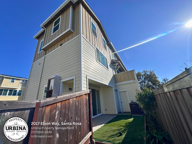 Building Photo - Modern Santa Rosa Home Featuring Open Living and Private Yard