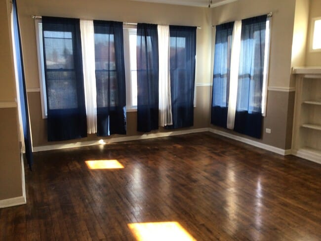 Building Photo - 8204 S Peoria St