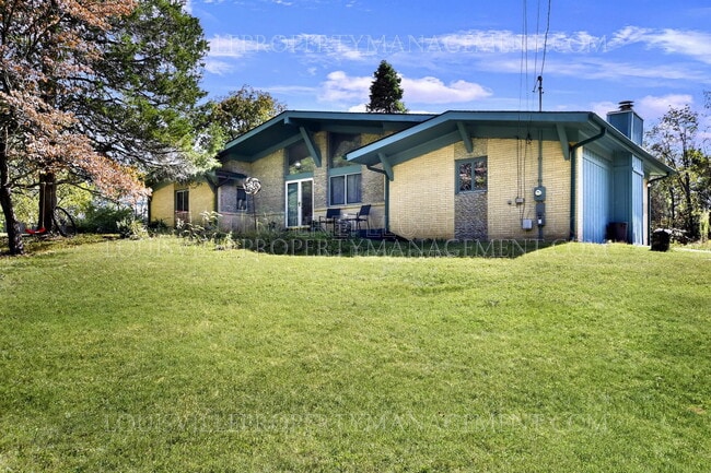 Building Photo - 6220 Applegate Ln