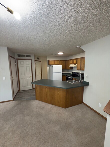 Building Photo - 8647 Quarry Ridge Ln