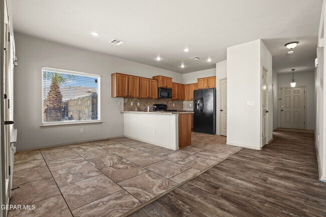 Building Photo - 3143 Hidden Creek Dr