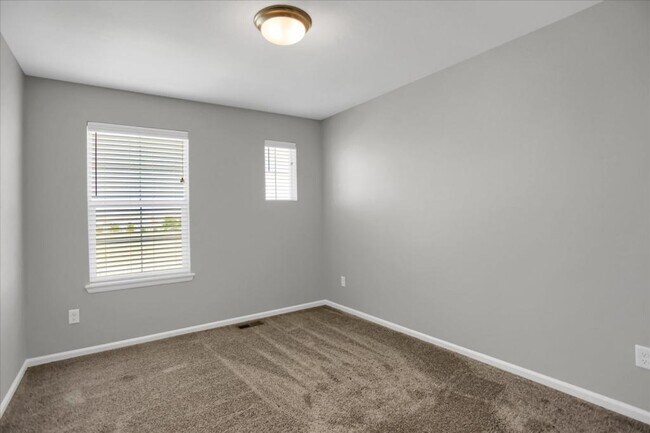 Building Photo - 18932 High Point Blvd