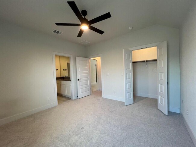 Building Photo - 2612 Brushwood Mdw