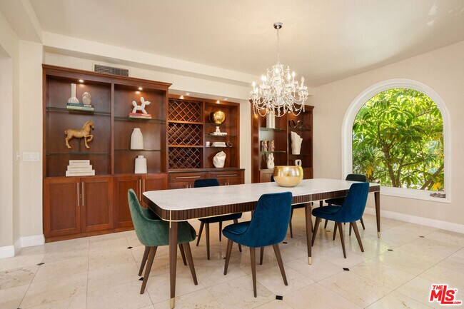 Building Photo - 24907 Marbella Ct