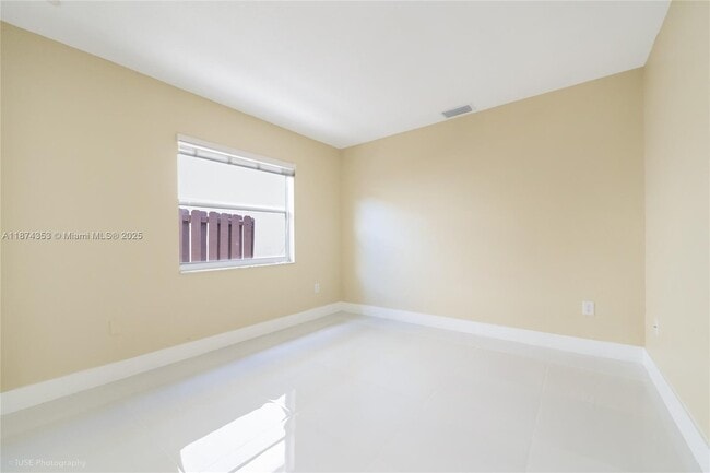Building Photo - 5254 SW 153rd Ct
