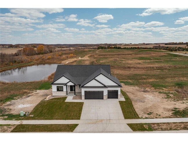 Building Photo - 301 Somerby Pkwy NE