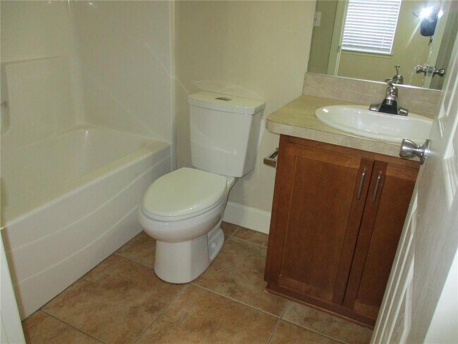 Building Photo - 2951 SW 35th Pl