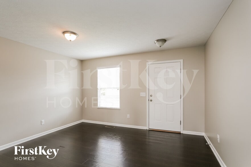 Building Photo - 194 Silver Maple Dr