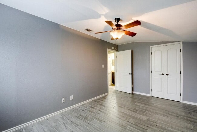 Building Photo - 6700 Cooper Ln