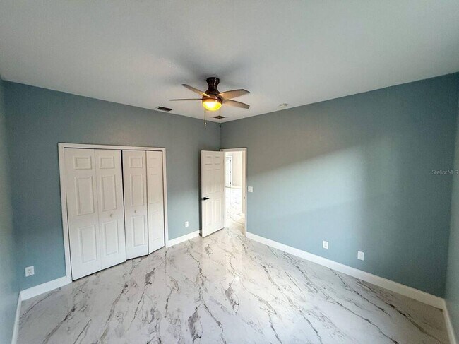 Building Photo - 2958 White Cedar Cir