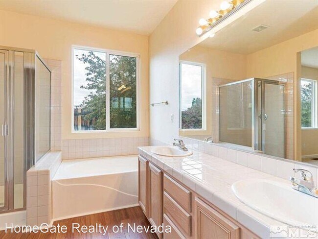 Building Photo - 4 br, 3.5 bath House - 1534 Iratcabal