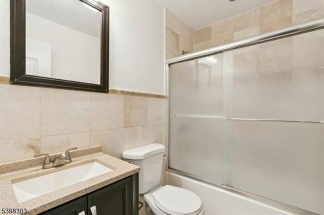 Building Photo - 89 Ferry St