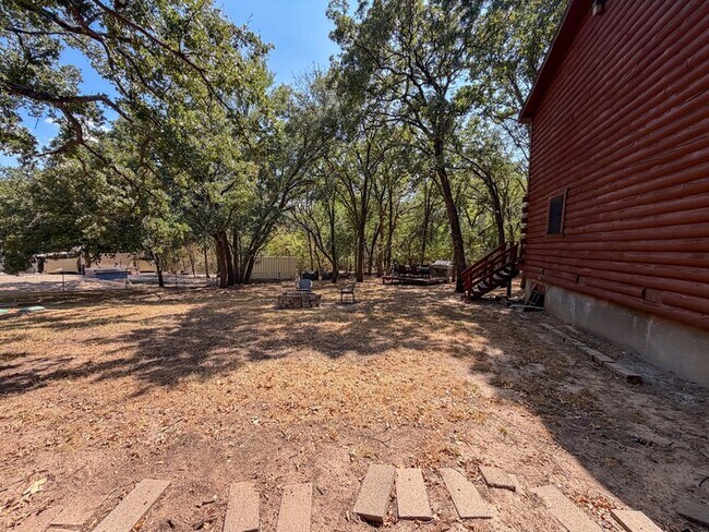 Building Photo - 111 Rocky Creek Dr