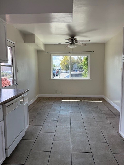 Building Photo - 4453 W 131st St