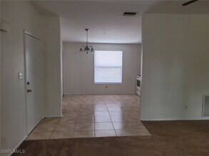 Building Photo - 622 SE 13th Ct