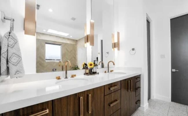 Building Photo - Beautiful 2020 Parade Home in Escondido Ranch