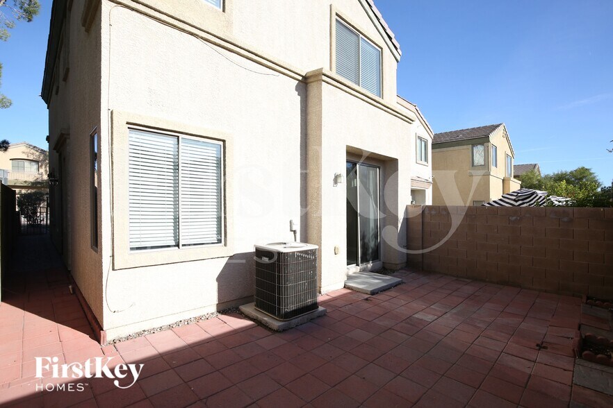 Building Photo - 8285 Harvest Spring Pl