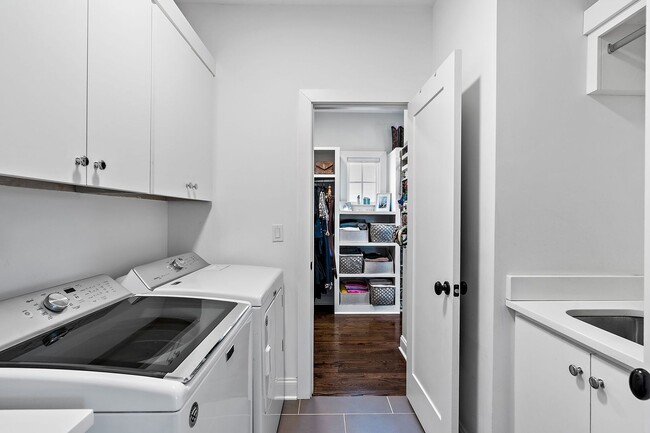 Building Photo - Luxury 12 South Living! $13,000 per month ...