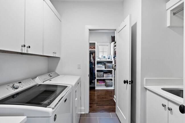 Building Photo - Luxury 12 South Living! $13,000 per month lease. 6 Bed 6 Bath with Great Outdoor Space and Bonus ...