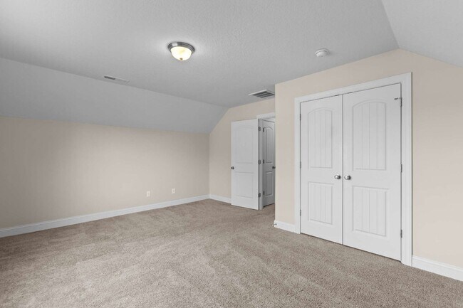 Building Photo - 215 Old Field School Ln