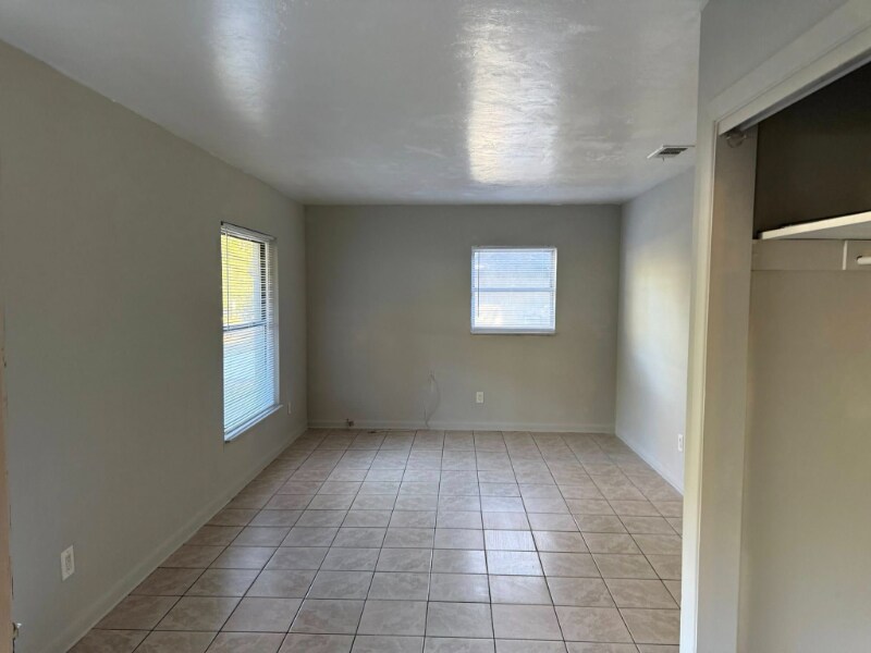 Building Photo - 3103 Prospect St