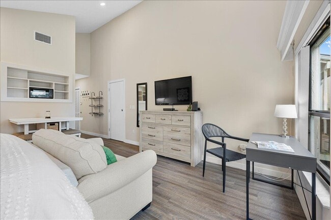 Building Photo - 11863 Wimbledon Cir