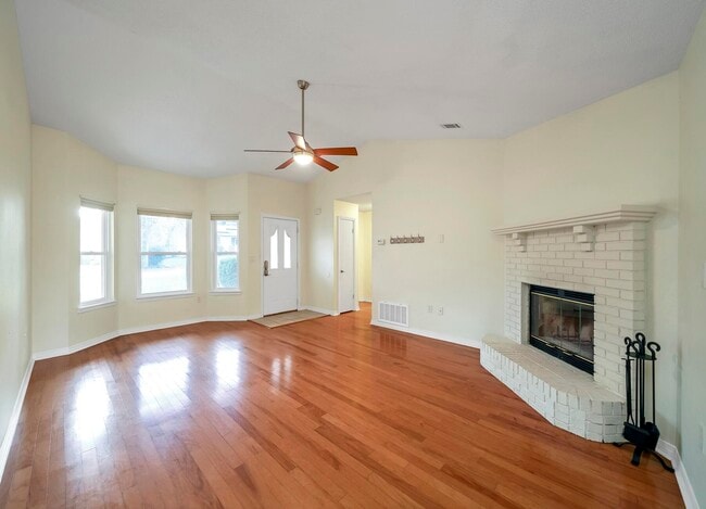 Building Photo - 128 Drewson Dr