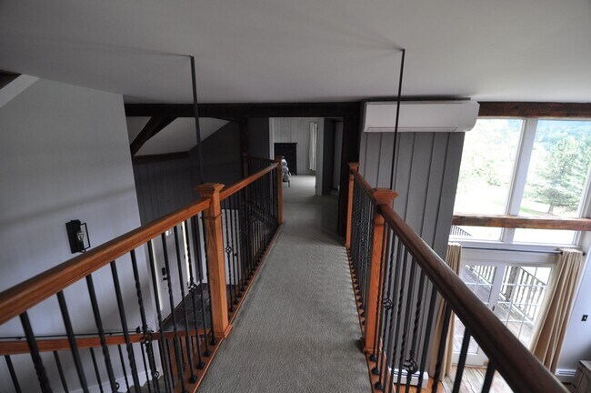Building Photo - 764 Barnumville Rd